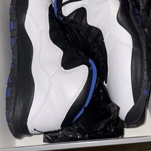 Men's Black and White Sneakers